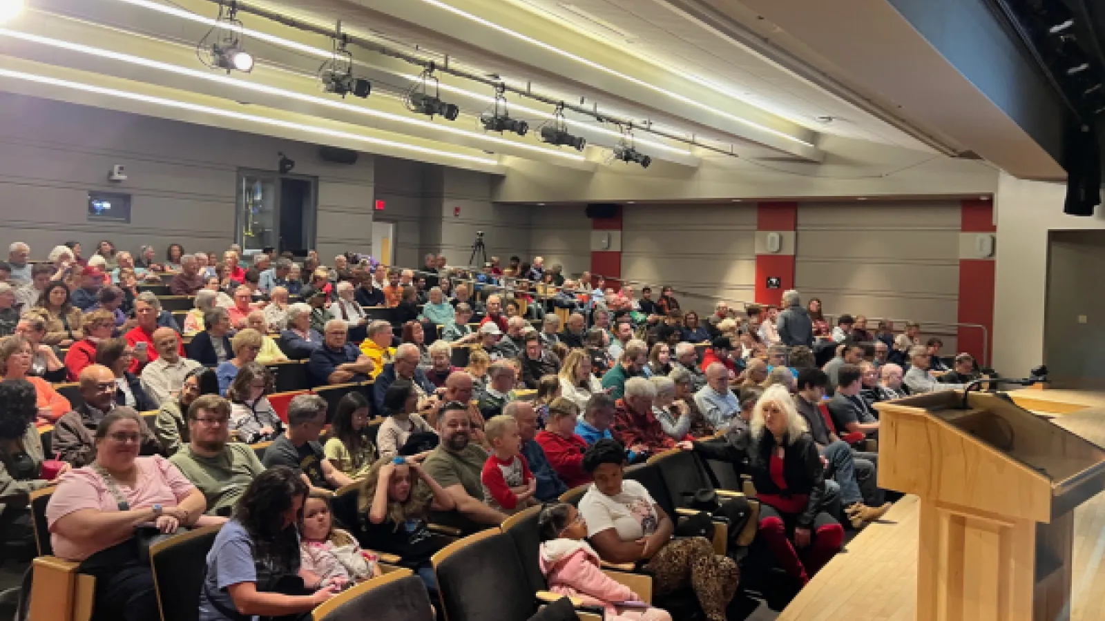 Crowd at Science Sundays